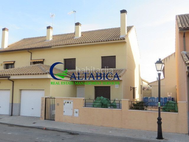 Foto 78e02f7c-929a-4580-bfe8-07996d72988a. Casa amb aparcament a Numancia de la Sagra