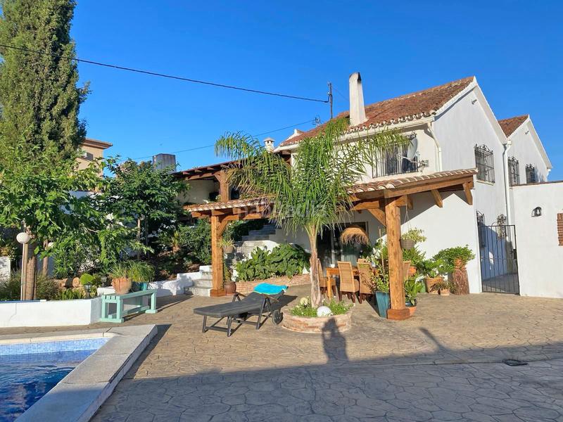 Foto ed1fee38-2a8c-41a9-bb82-206e26759021. Semi detached house in Centro Alhaurín el Grande