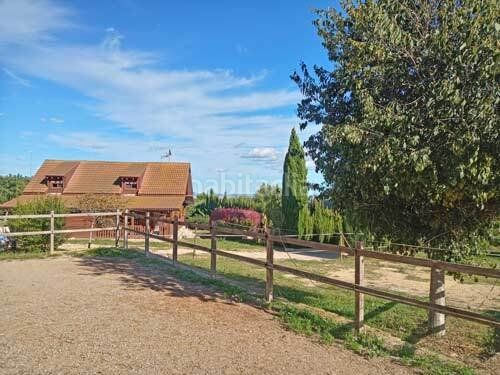 Foto 65294434-d0e4-4a11-b4c3-d1f7ef5272c2. Terreny residencial a Monserrat