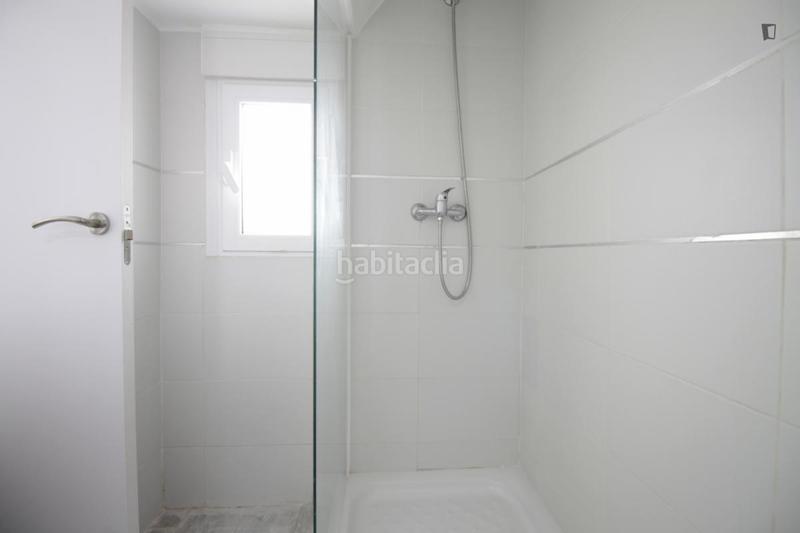 Foto 2722641f-9b26-464a-8630-8dba08026157. Lloguer apartament a Zofío Madrid