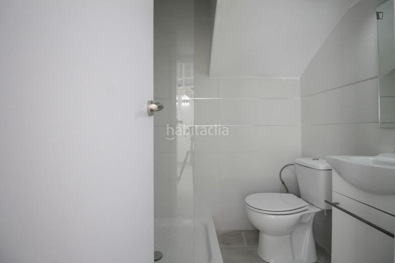 Foto a510b7e8-ff5e-48ac-9a20-412bb7fcc248. Lloguer apartament a Zofío Madrid