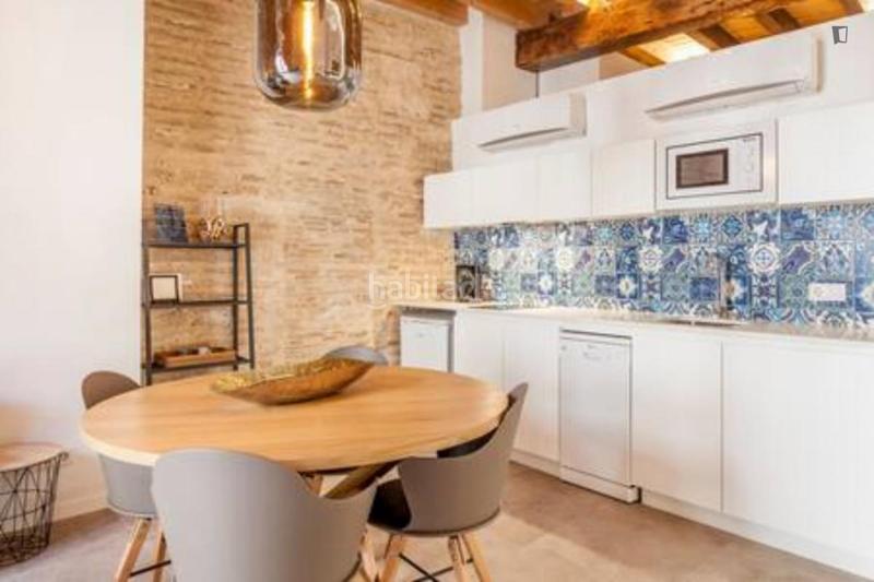 Foto 86fedb31-1d04-4a4b-ab20-f1cd189caec2. Rent apartment with heating in El Mercat Valencia