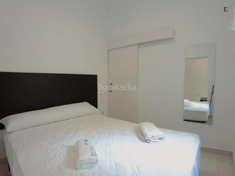 Foto 48e40fe2-6d8c-4ac3-bc41-8cc2ac62d5f8. Rent studio in Pradolongo Madrid