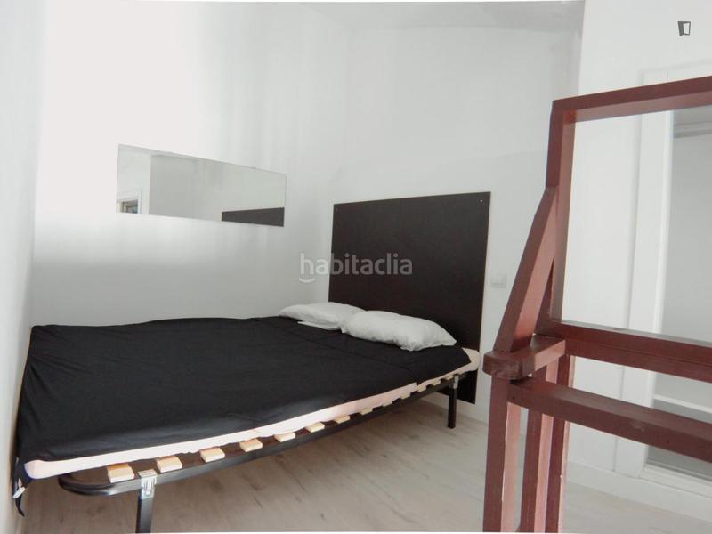 Foto b7e41169-b6a3-4284-9c4e-061c2843e731. Alquiler estudio en Valdeacederas Madrid