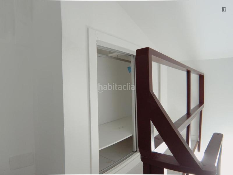 Foto bb6d29f0-3d45-490c-a828-4b12c57a4f97. Alquiler estudio en Valdeacederas Madrid