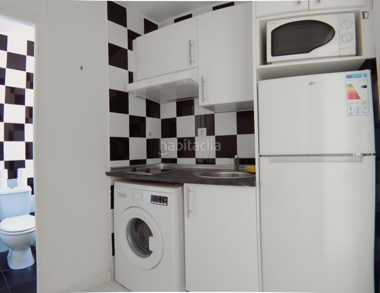 Foto d44b171d-3f4f-47bd-9922-846c874b5eca. Alquiler estudio en Valdeacederas Madrid