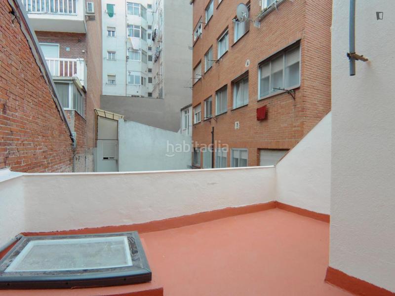 Foto 5efb430e-3e60-43d1-8e66-391e2fde6230. Alquiler estudio en Berruguete Madrid