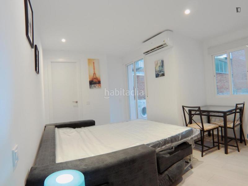 Foto 62794d8f-9fd8-4622-80fa-2e26e3d37edd. Alquiler estudio en Berruguete Madrid