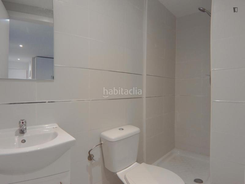 Foto d572f051-3c91-4c0b-b45a-6f28922072b1. Alquiler estudio en Berruguete Madrid