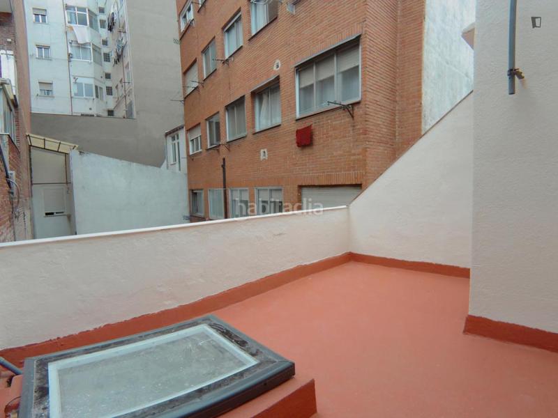 Foto e9dd090a-def5-44c1-a7d5-5434c34a7a94. Alquiler estudio en Berruguete Madrid