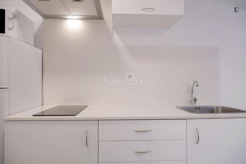 Foto 977cdfe3-7579-4f5e-b86e-13301d229a81. Rent studio with heating in Opañel Madrid