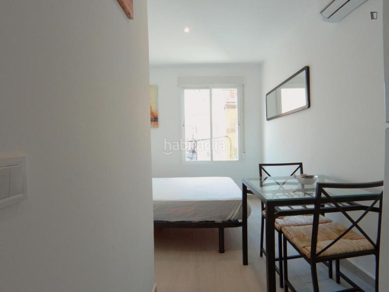 Foto 1e3b9b31-6add-4000-a121-8807279aa7a3. Alquiler estudio en Berruguete Madrid