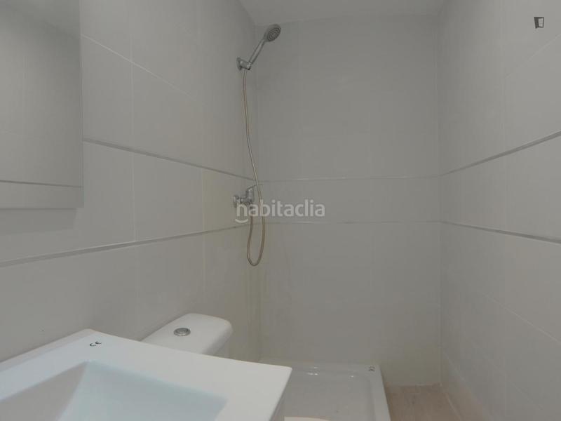Foto 860ef9c3-e357-4626-958a-29e4c1fe211f. Alquiler estudio en Berruguete Madrid