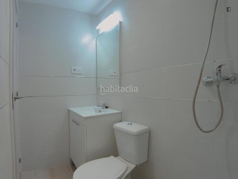 Foto 9c01f2e6-41c8-4a74-83e4-c0330e7112e9. Alquiler estudio en Berruguete Madrid