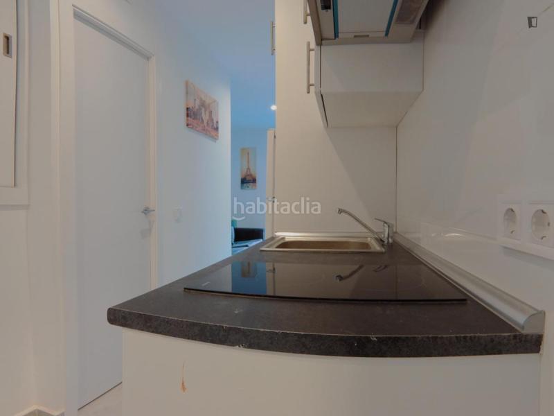 Foto b9fc6d31-6311-4ea9-8941-9282e06939e9. Alquiler estudio en Berruguete Madrid