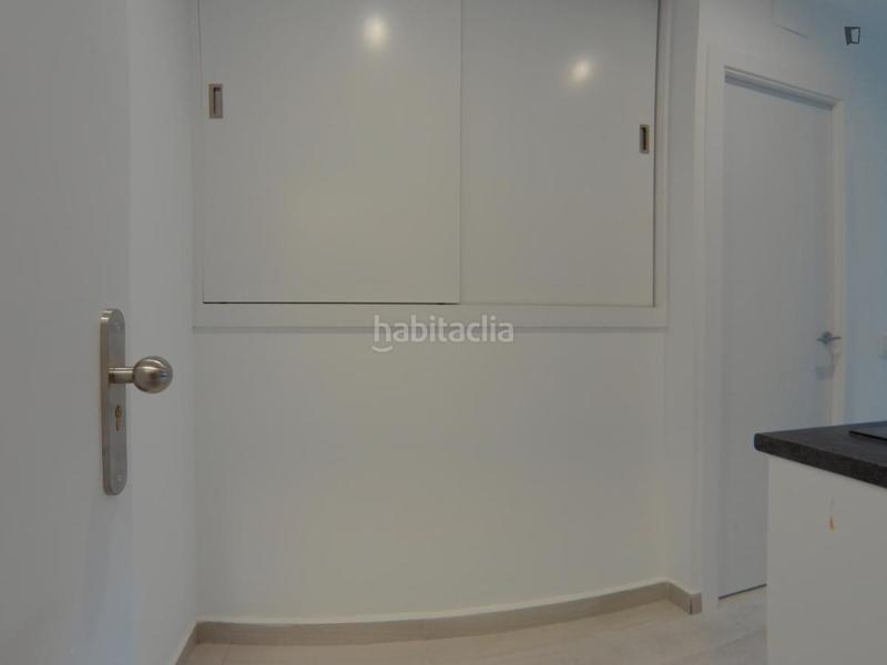 Foto dc1db3a1-f511-4b90-9b76-ab13d26639ed. Alquiler estudio en Berruguete Madrid