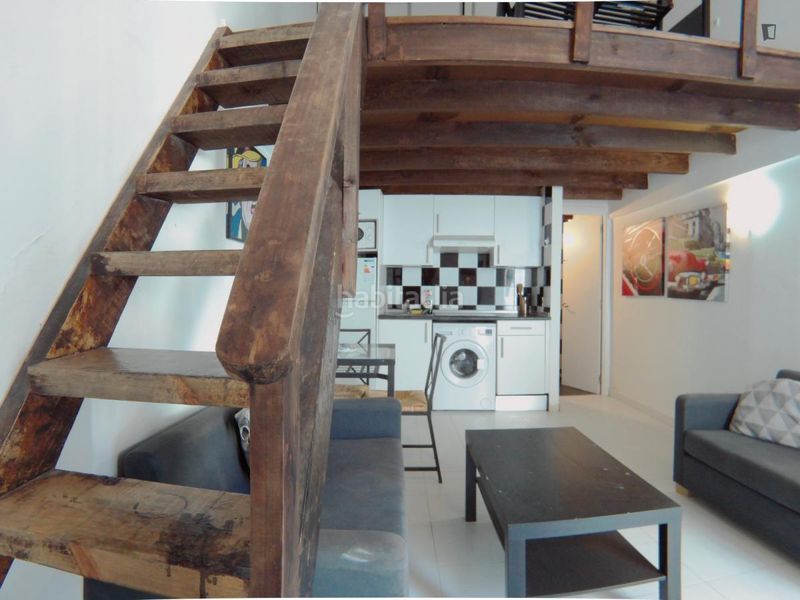 Foto 4ea8c4cf-36d2-4ee5-9f1f-ade13c421b80. Location studio dans Valdeacederas Madrid