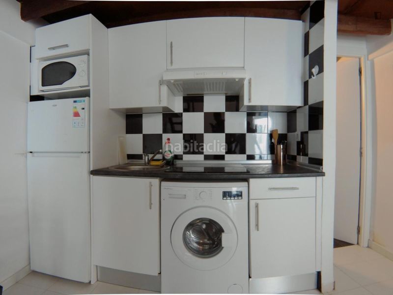 Foto 517b514e-bdfd-4310-bc4d-6a4198c7846d. Location studio dans Valdeacederas Madrid