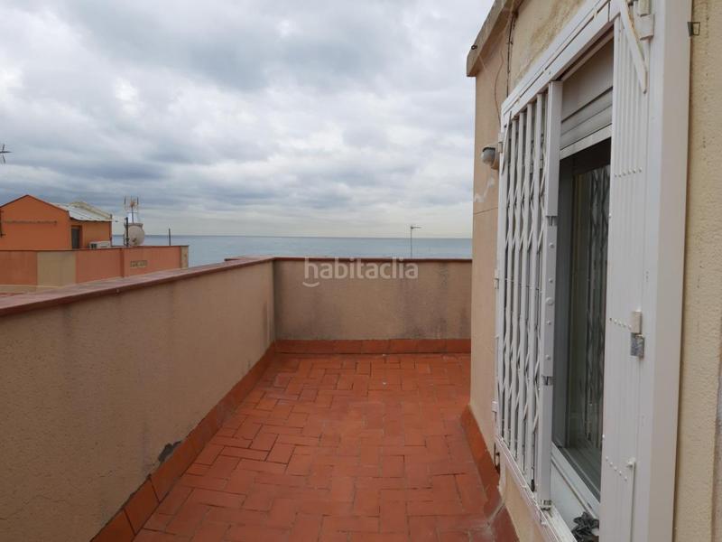 Foto 585f1354-84f0-4a33-9f44-aba9386fffa9. Lloguer estudi a Barceloneta Barcelona