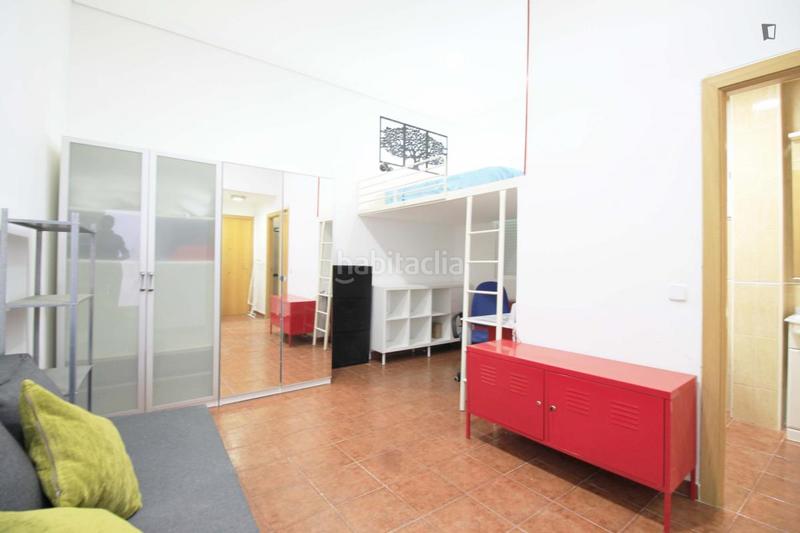 Foto 2cf12b16-9832-4027-8e50-e1152910ae60. Alquiler estudio en Arapiles Madrid