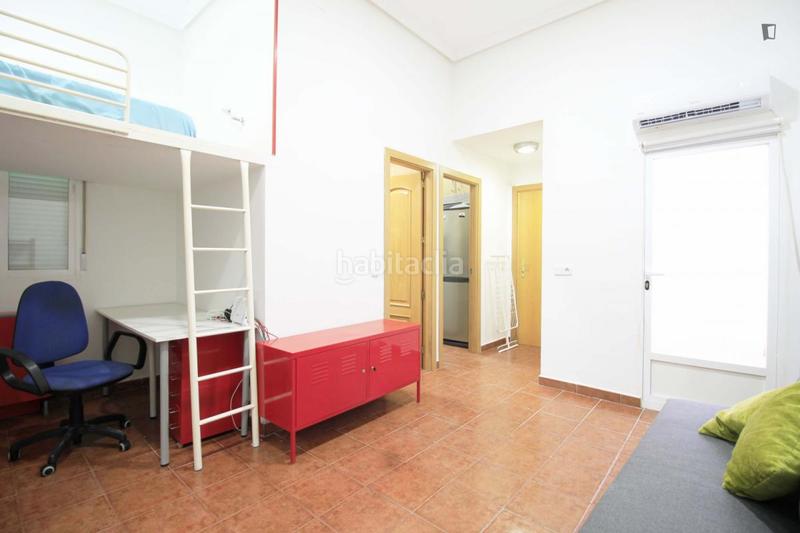 Foto 53bb65ef-b996-4f9d-b43a-b7791d61b775. Alquiler estudio en Arapiles Madrid