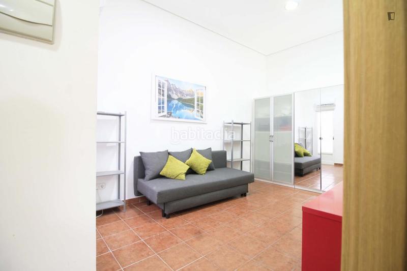 Foto cdccd214-d93b-40f2-b238-dd4844b443d4. Alquiler estudio en Arapiles Madrid