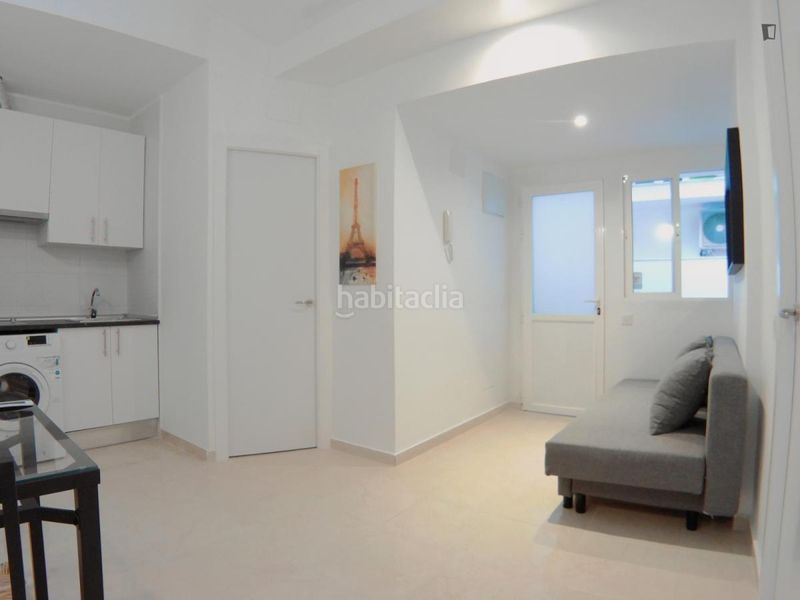 Foto 610c3000-da85-4dd1-a46b-2fd4e04fd4c9. Lloguer apartament a Zofío Madrid