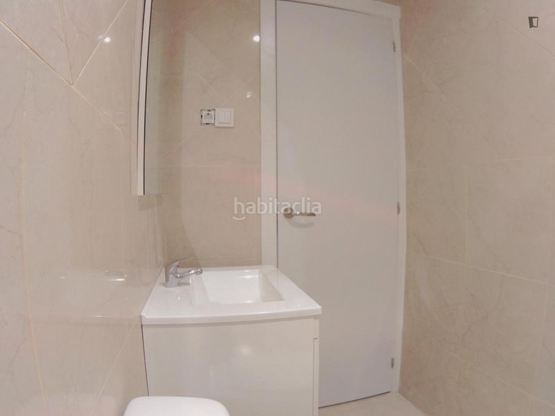 Foto 67a86715-003a-445d-b31f-c10eb7c5ae0e. Lloguer apartament a Zofío Madrid