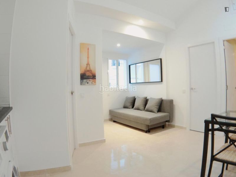 Foto d1d6269e-ba13-49c4-b133-565a2f24986e. Lloguer apartament a Zofío Madrid