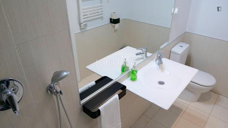 Foto 4da448c1-4dad-42ab-ad51-095927cecfd9. Alquiler estudio en Virgen del Cortijo-Manoteras Madrid