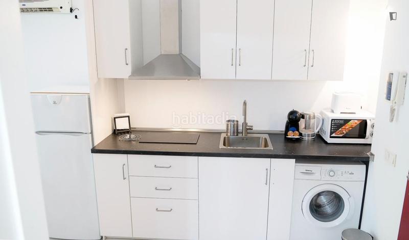 Foto 9ef0b72f-8cf5-45ce-bc98-f6f556b01360. Rent studio with heating in Virgen del Cortijo-Manoteras Madrid