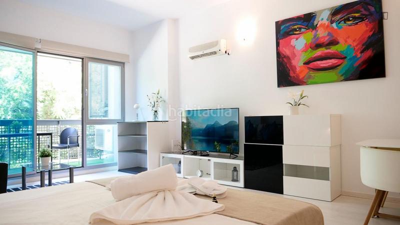 Foto cf1fa67a-d5b8-4b84-b46c-3a24144a7d29. Rent studio with heating in Virgen del Cortijo-Manoteras Madrid