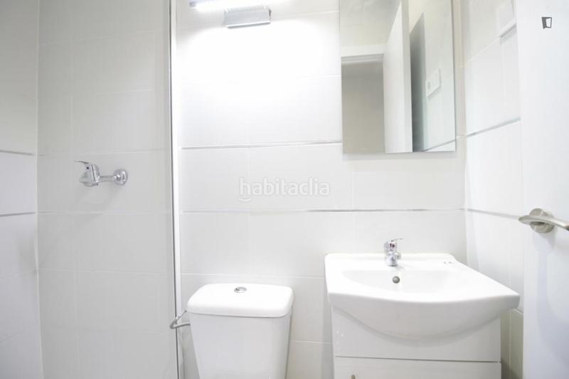 Foto 4ece6f06-2d02-42a9-a02a-ec74a0ae64a1. Alquiler apartamento en Zofío Madrid