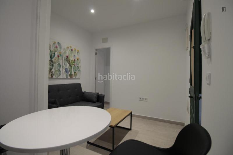 Foto cc723906-87f3-403e-ab73-c4478564b2e0. Alquiler apartamento en Zofío Madrid