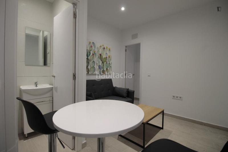 Foto c37ee418-3f46-4a18-bc99-7102af75bc15. Miete appartement in Zofío Madrid