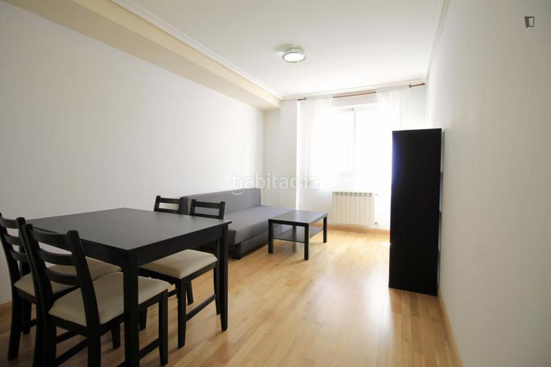 Foto 125c56bc-6462-44bd-8a42-61e3eb1ac02b. Alquiler apartamento en Valdeacederas Madrid