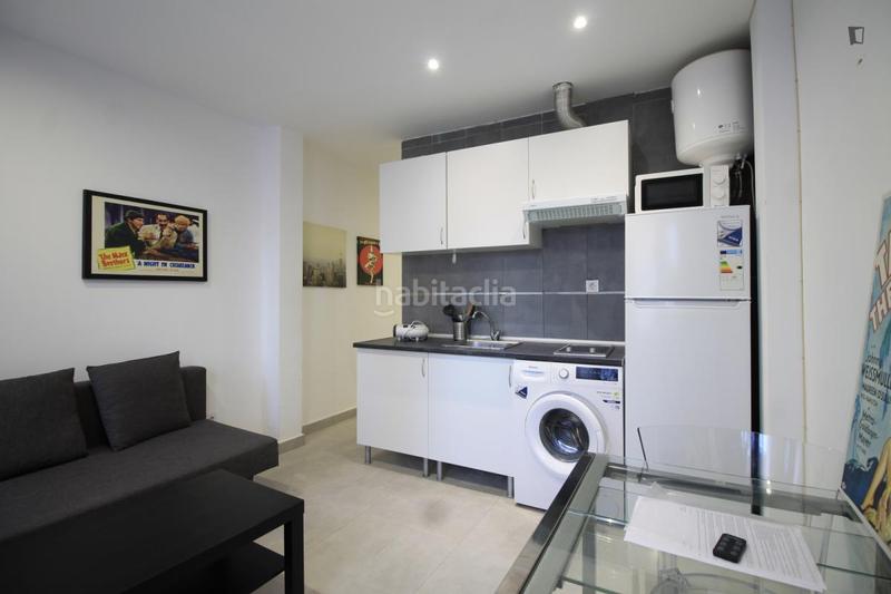Foto 69af2374-c0bc-4bba-8052-cb810d485b35. Alquiler estudio en Berruguete Madrid