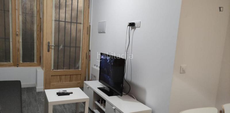 Foto f8274127-3d6f-43d4-9390-a21244d7456e. Alquiler apartamento en El Cabanyal-El Canyamelar Valencia
