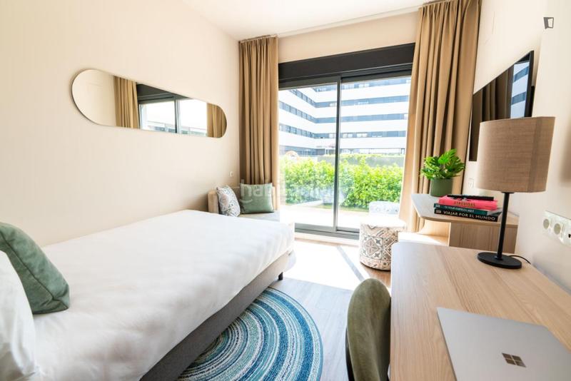 Foto 5a14bde3-0d5f-4228-8581-8cc571c7ef3c. Lloguer pis amb piscina a Campus de la Salud Granada