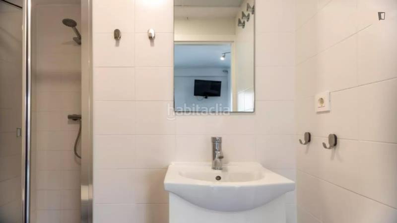 Foto 9a251207-8808-4cd7-841a-78fd28c26e60. Alquiler estudio en Barrio Benicalap Valencia