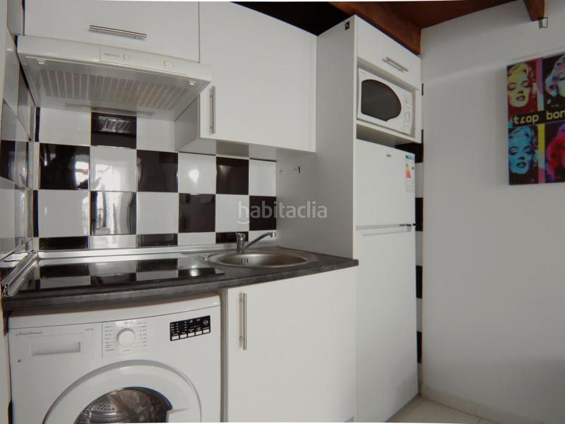 Foto 127455bc-7afc-4df9-bf93-89424821f019. Alquiler estudio en Valdeacederas Madrid