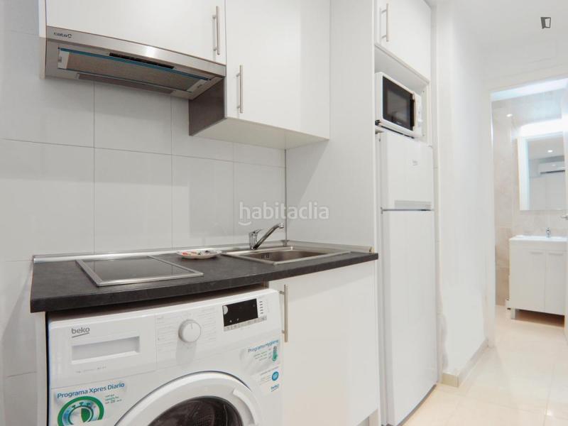 Foto 6e75acfb-5447-410b-86a5-501c73a35b68. Lloguer apartament a Zofío Madrid