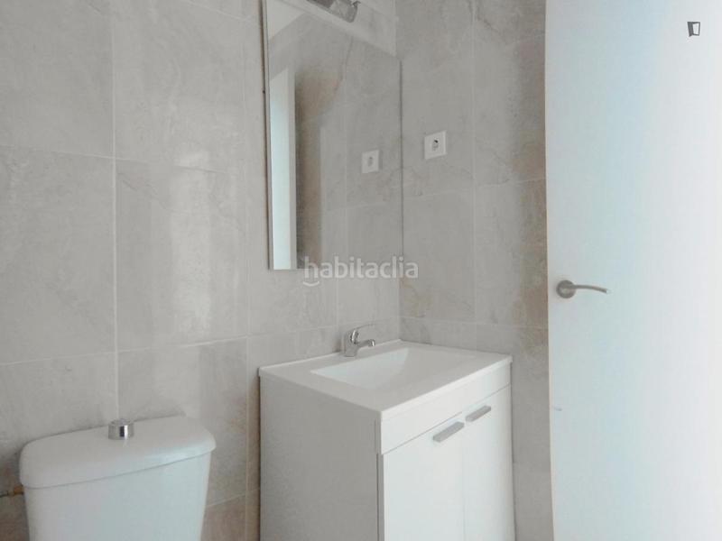 Foto c420f65e-2310-4227-9ca9-42e238b88f59. Location appartement dans Zofío Madrid