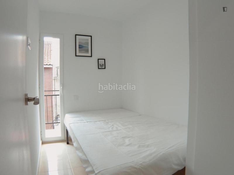 Foto a669da54-4877-4529-a1e5-c3bd5437365e. Miete appartement in Zofío Madrid