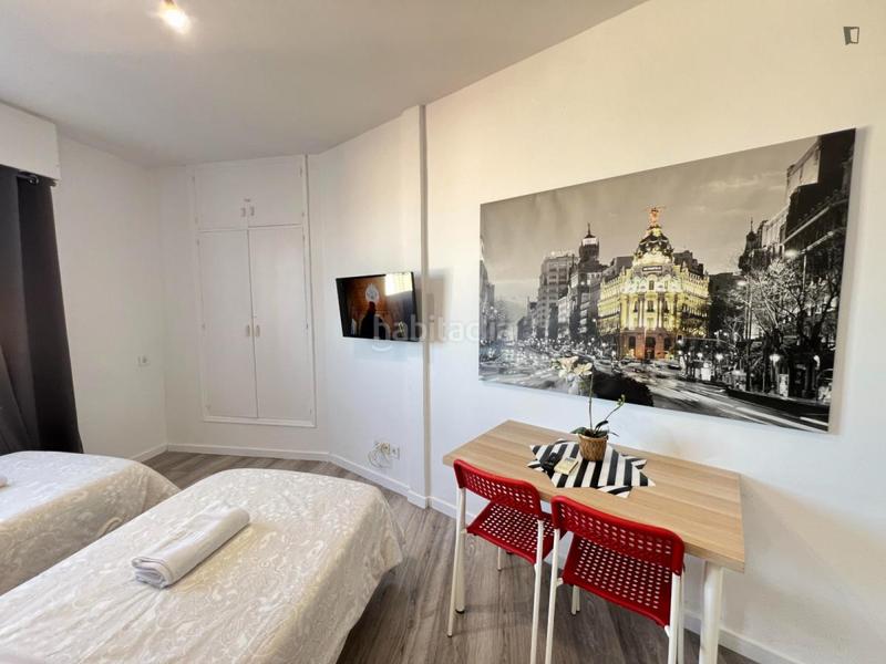 Foto 509ed7af-df1f-4082-b514-48b551a28bbb. Rent studio with heating in Arapiles Madrid