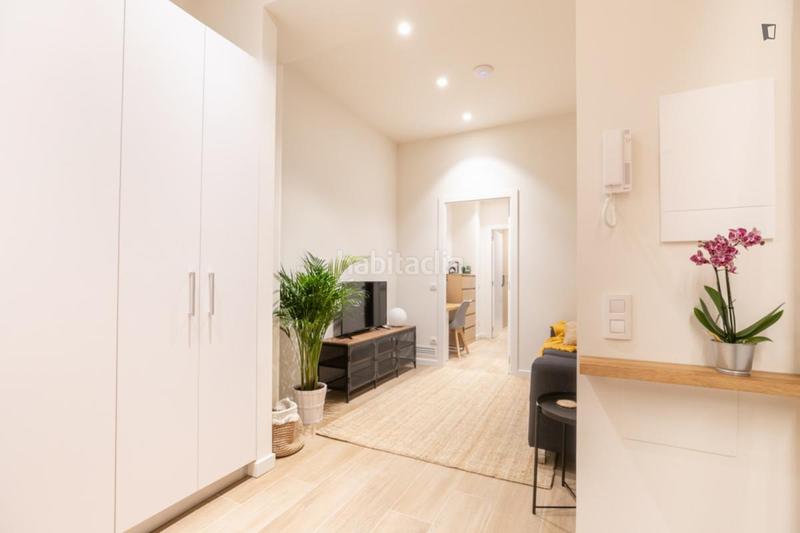 Foto 6eaf4971-6ada-4407-87be-17c132751ba9. Lloguer apartament a El Camp de l´Arpa del Clot Barcelona