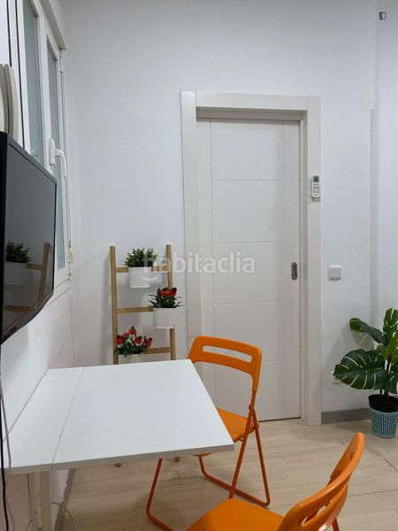Foto f13b9bf0-166d-4413-a478-f79021a93e58. Location studio dans Embajadores-Lavapiés Madrid