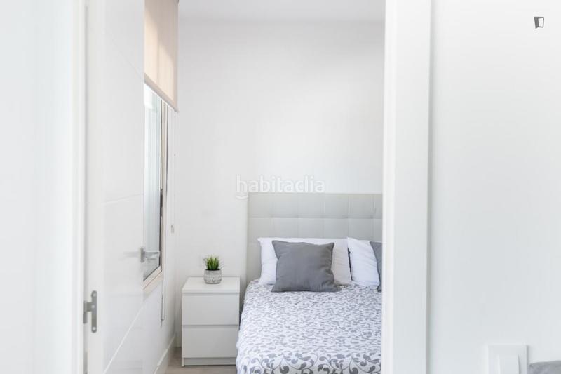 Foto 07f7c9e9-0553-438e-b85a-ef670b1ad5c8. Alquiler apartamento en El Camp de l´Arpa del Clot Barcelona