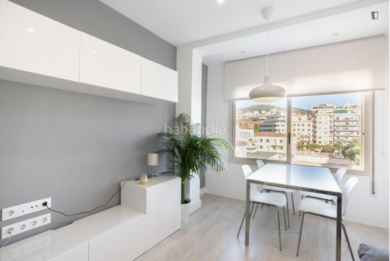 Foto a6307ebd-8326-475b-a922-faf8a6660c97. Alquiler apartamento en El Camp de l´Arpa del Clot Barcelona