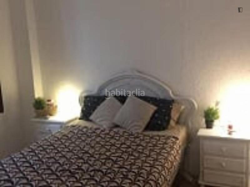 Foto f660df30-f168-463a-9f2d-c73fa6aa9d96. Lloguer apartament amb calefacció a Centro - Sagrario Granada